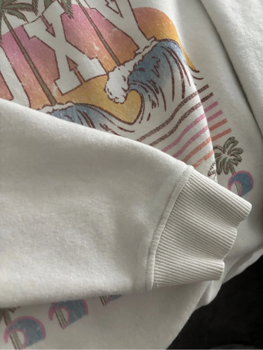 Roxy White Crewneck Over sized Sweatshirt Pastel Sunset Palm and Wave Graphic - Picture 3 of 5